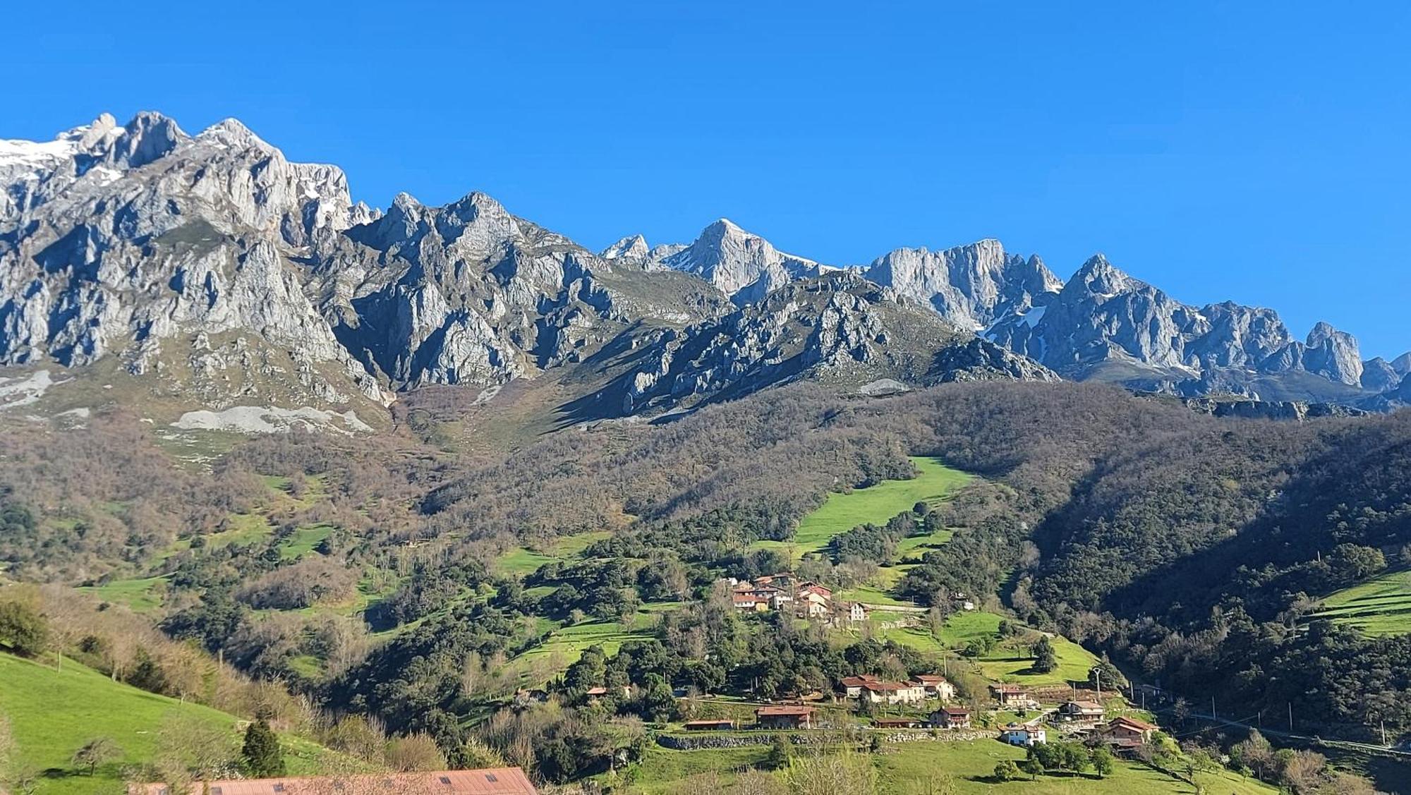 Apartamentos Rurales Los Picos De Redo Camaleño Buitenkant foto